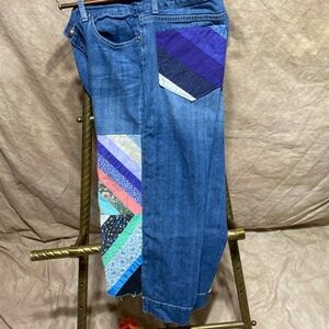 Cropped Wide Leg Denim💫Size 12, Brand is Seven7, cotton with Patchwork pieces🌟